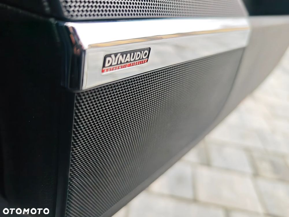 Volkswagen Passat 3.2 V6 FSI 4Motion DSG Highline - 33