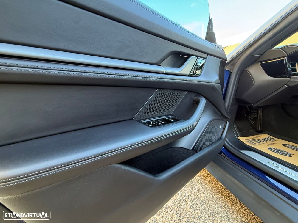 Porsche Taycan 4S - 13