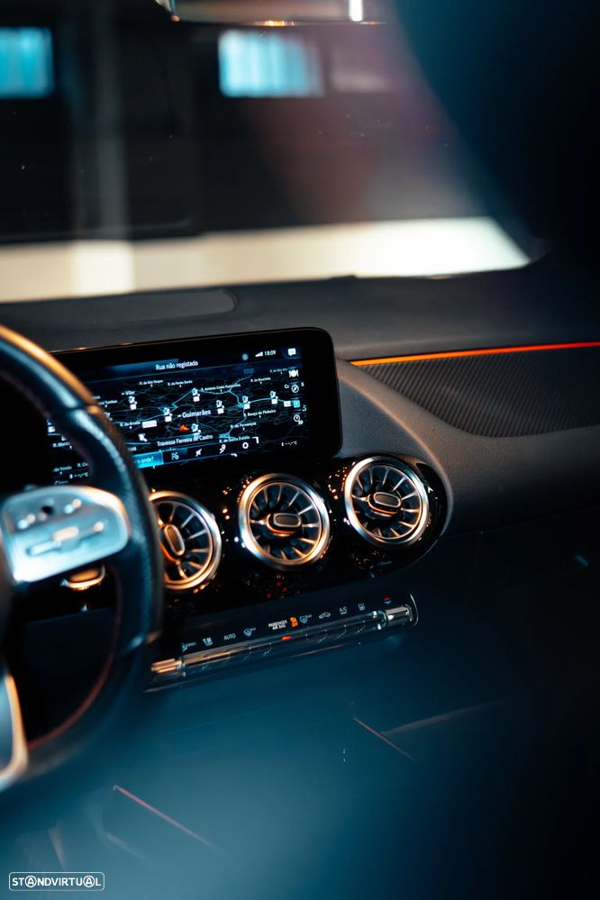 Mercedes-Benz GLA 250 e 8G-DCT AMG Line - 16