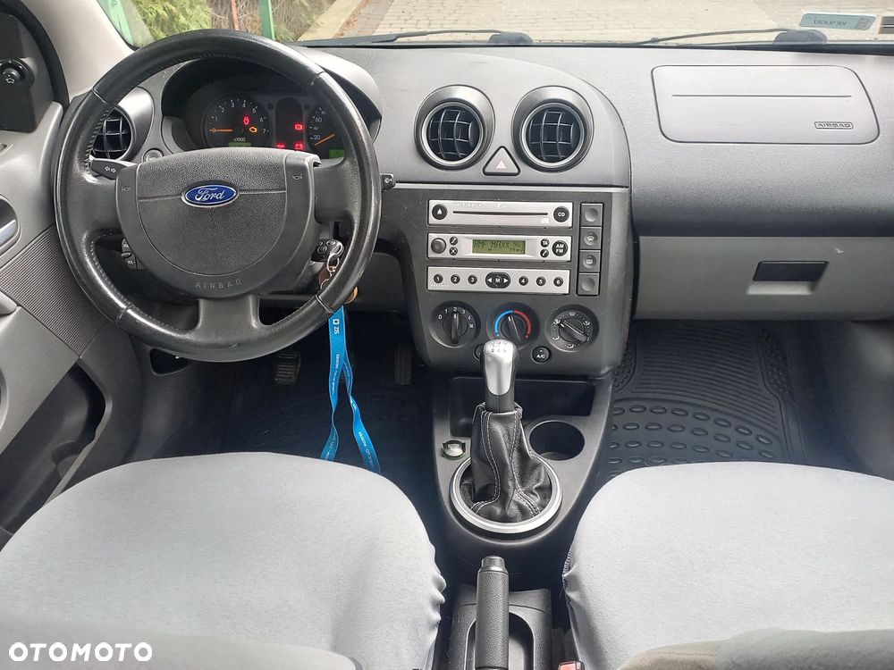 Ford Fiesta 1.4 Ghia - 17