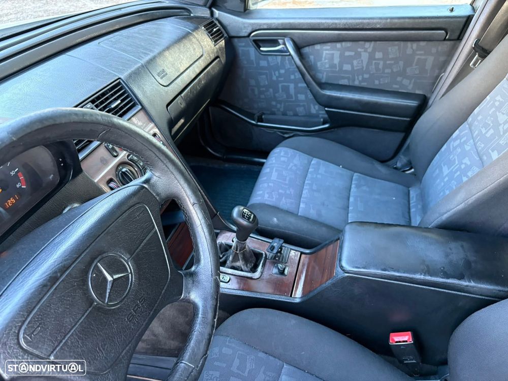 Mercedes-Benz C 220 D Elegance - 8