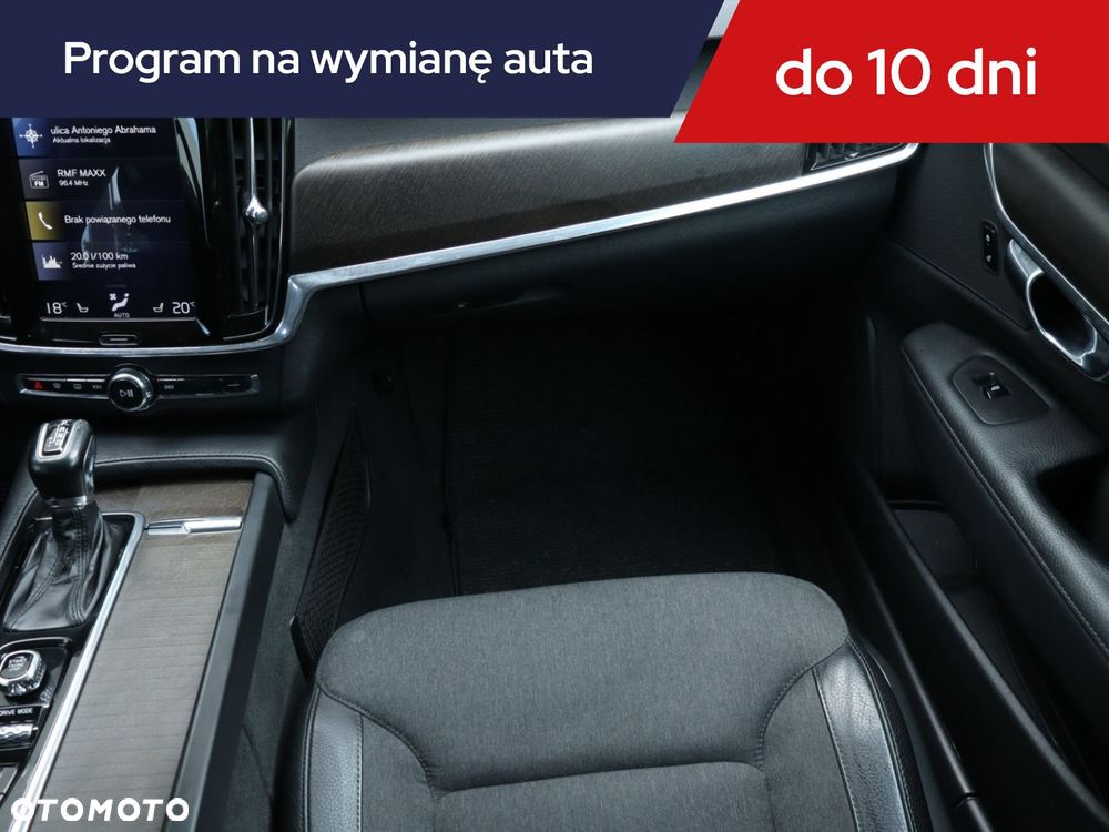 Volvo V90 Cross Country - 10