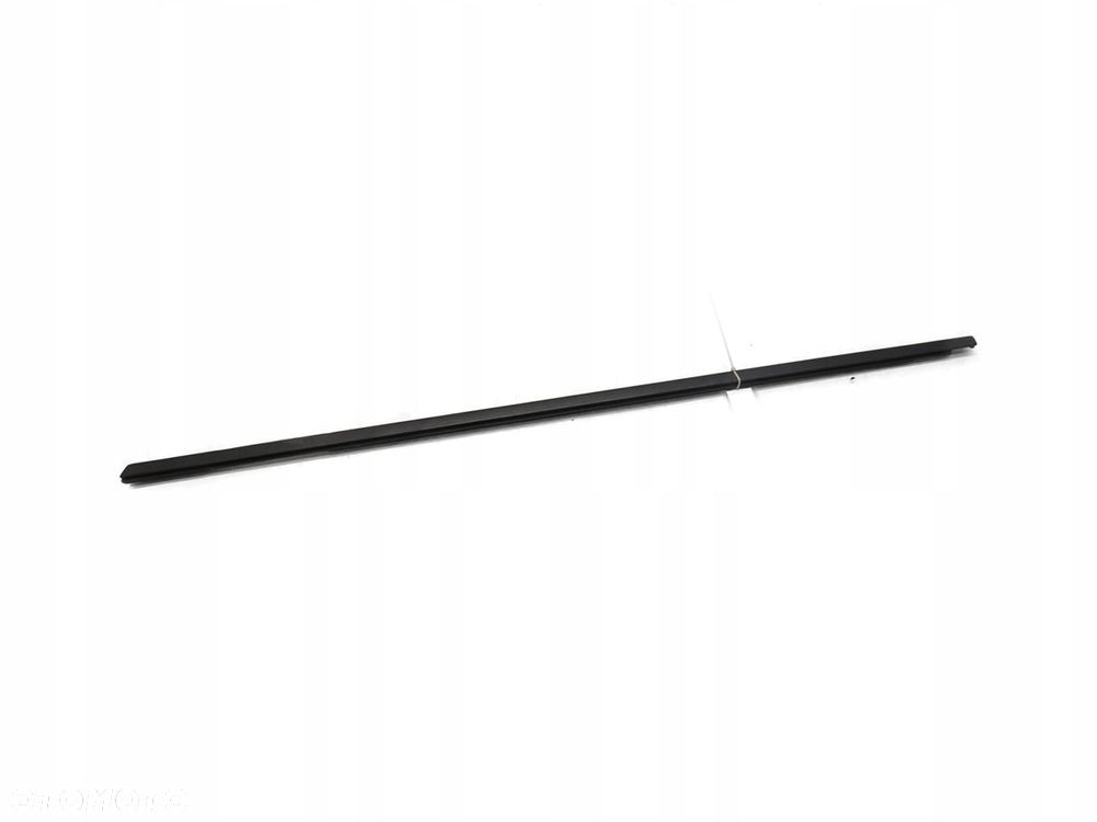 LISTWA ZGARNIAJĄCA DRZWI LEWY PRZÓD OPEL ASTRA J HB 13258852LH - 1