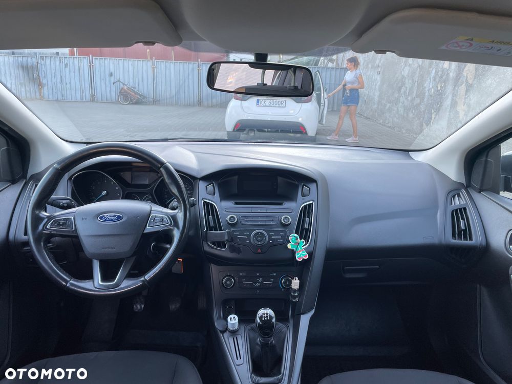 Ford Focus 1.6 Trend - 17