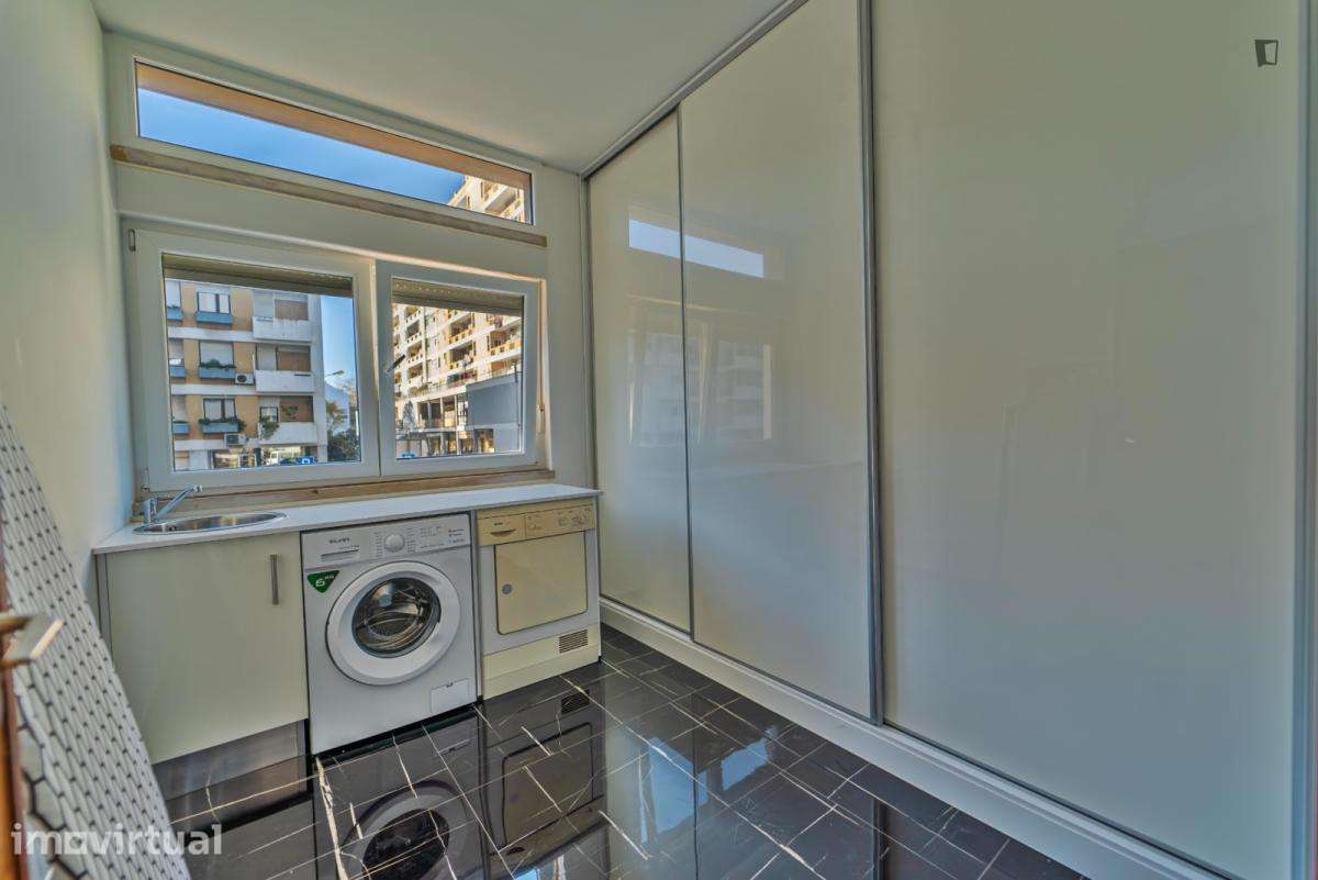 Quarto - localizado em Olivais Lisbon - Grande imagem: 4/13