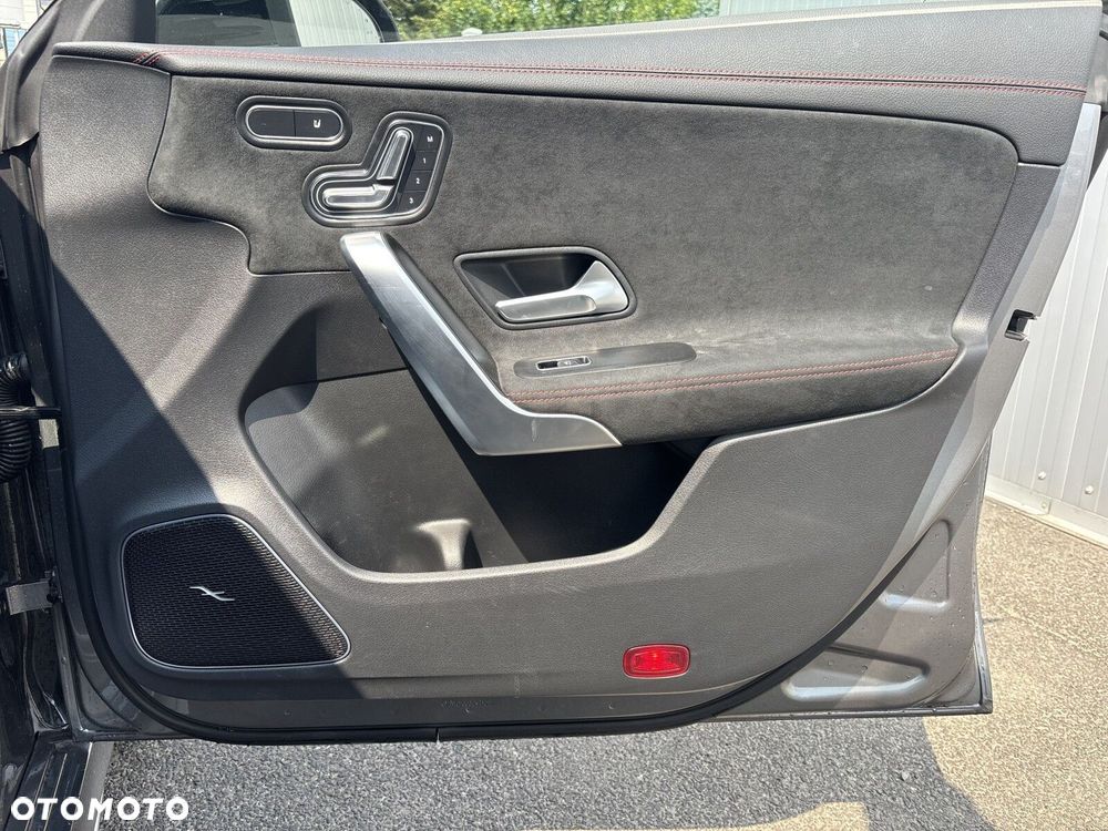 Mercedes-Benz CLA - 20