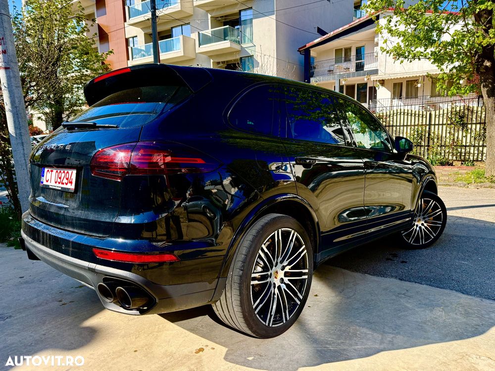 Porsche Cayenne Turbo S Tiptronic S - 6
