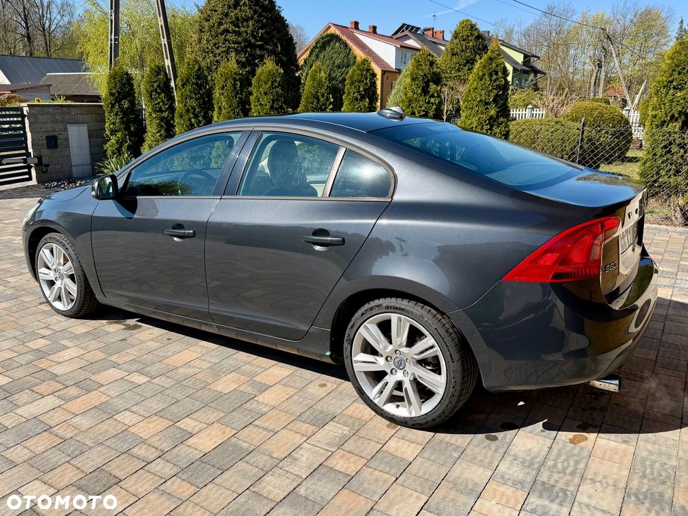 Volvo S60 2.0T Momentum - 4