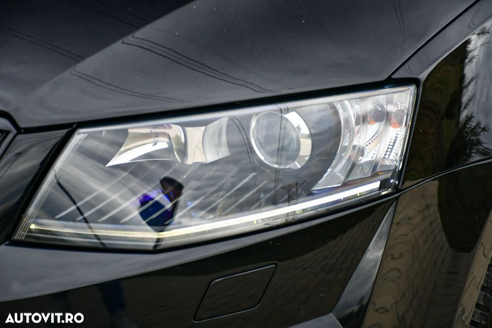 Skoda Octavia 2.0 TDI (Green tec) DSG RS - 9