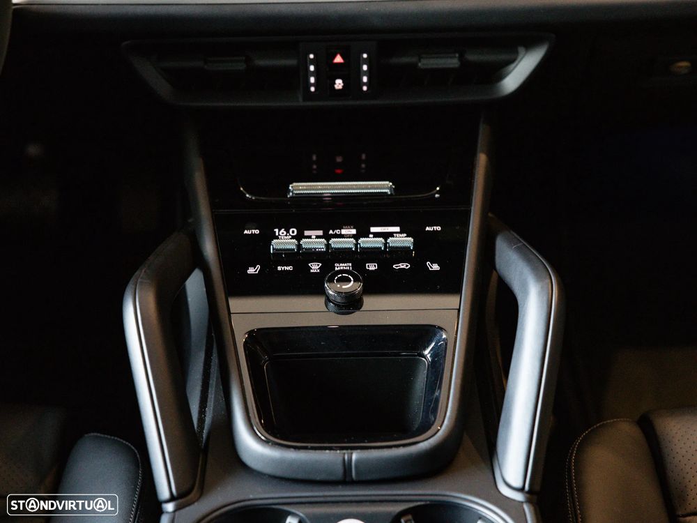 Porsche Cayenne Coupé E-Hybrid - 40