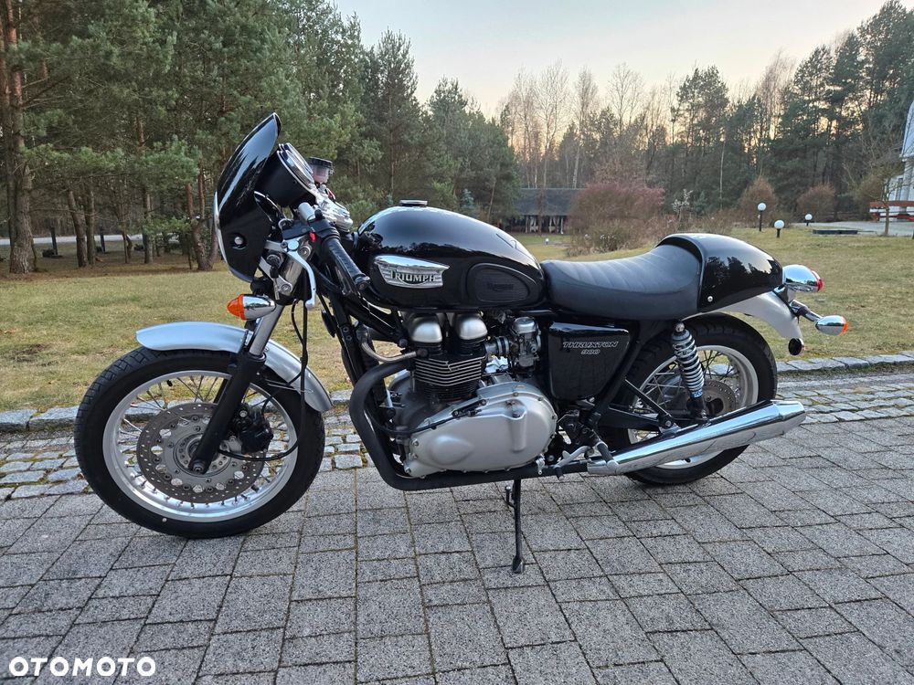 Triumph Thruxton - 4