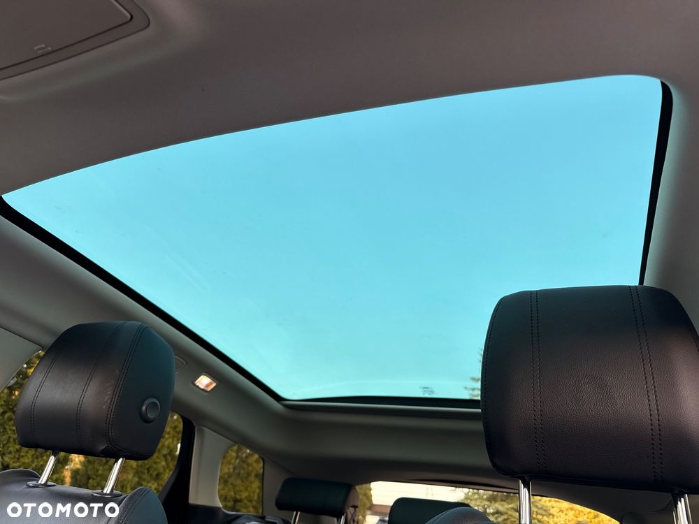 Land Rover Range Rover Evoque D180 R-Dynamic SE - 34