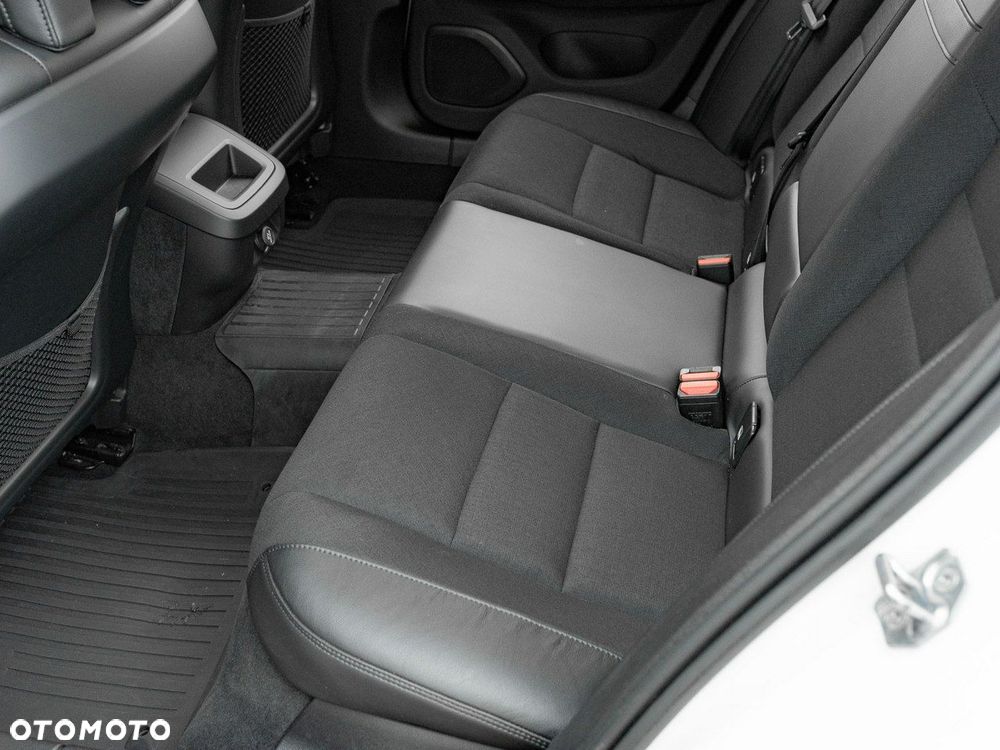 Volvo V60 Cross Country D4 AWD - 28