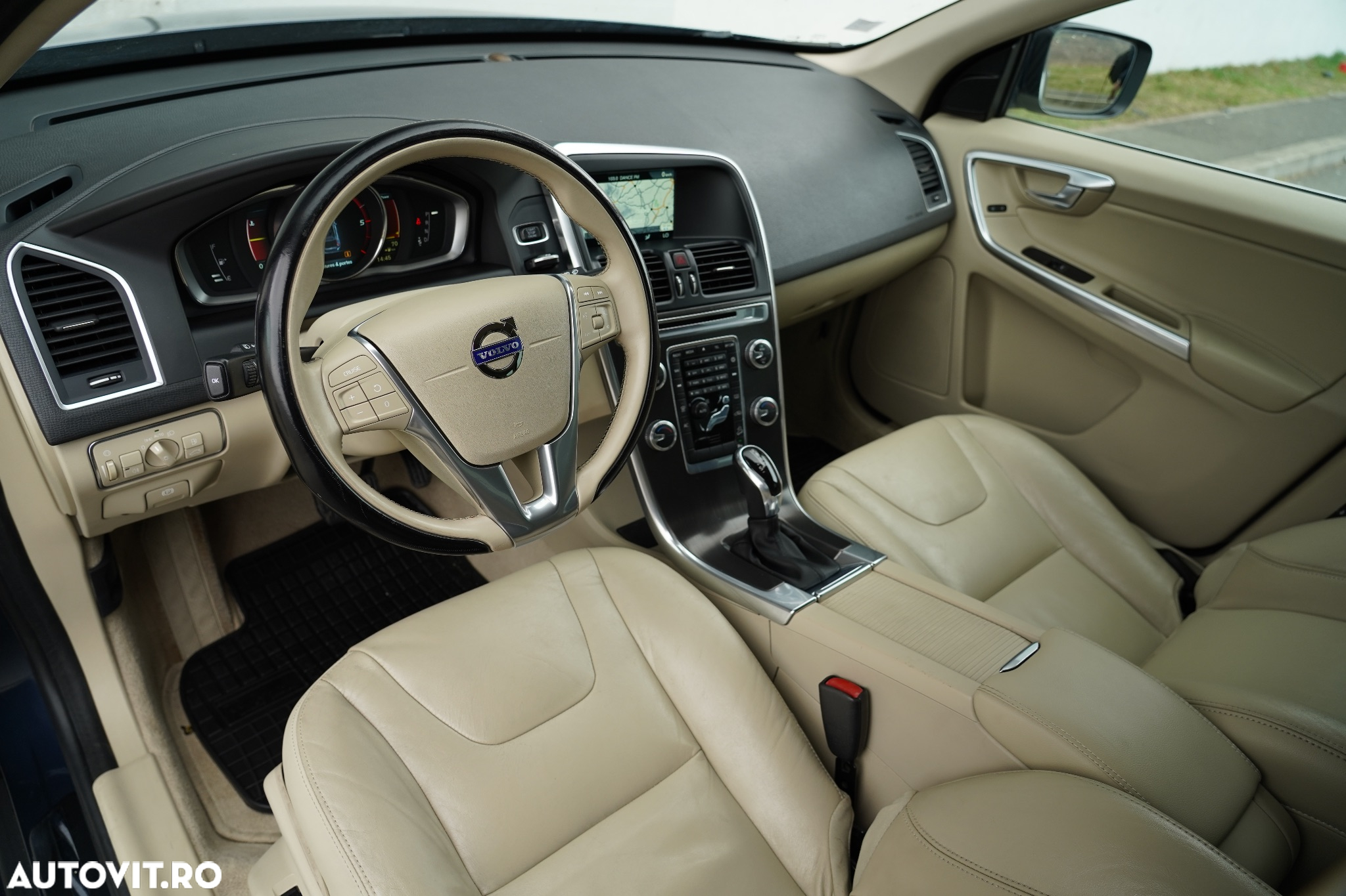 Volvo XC 60 D4 AWD Geartronic Summum - 10