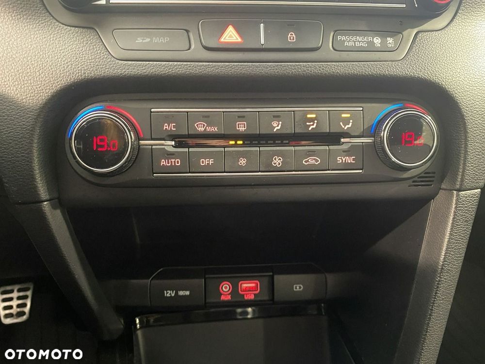 Kia Ceed 1.4 T-GDI L Business Line - 19