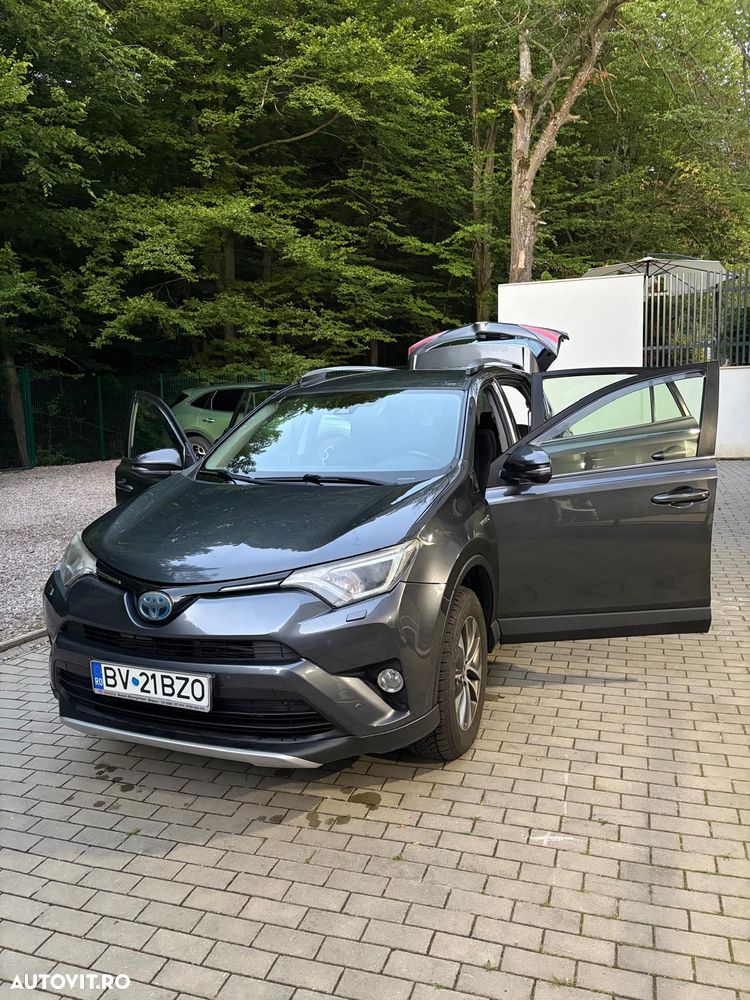 Toyota RAV4 - 10