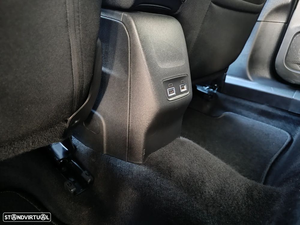 Peugeot 2008 1.2 PureTech Allure Pack - 24