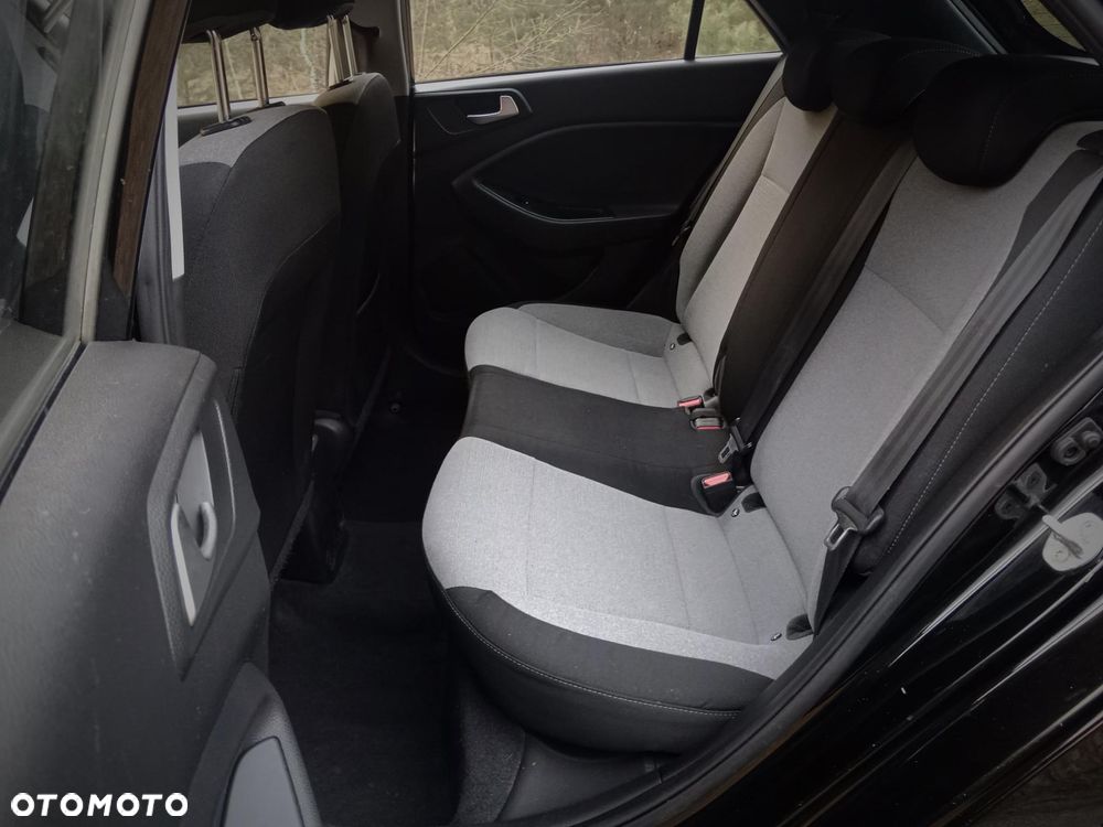 Hyundai i20 - 13