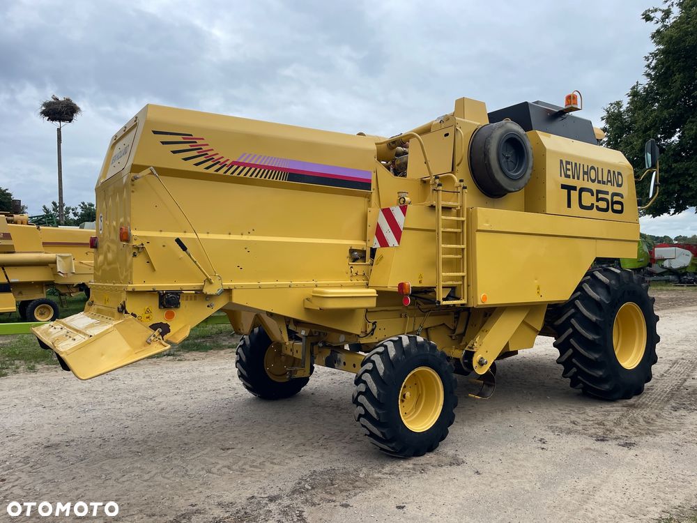 New Holland TC 56 - 6