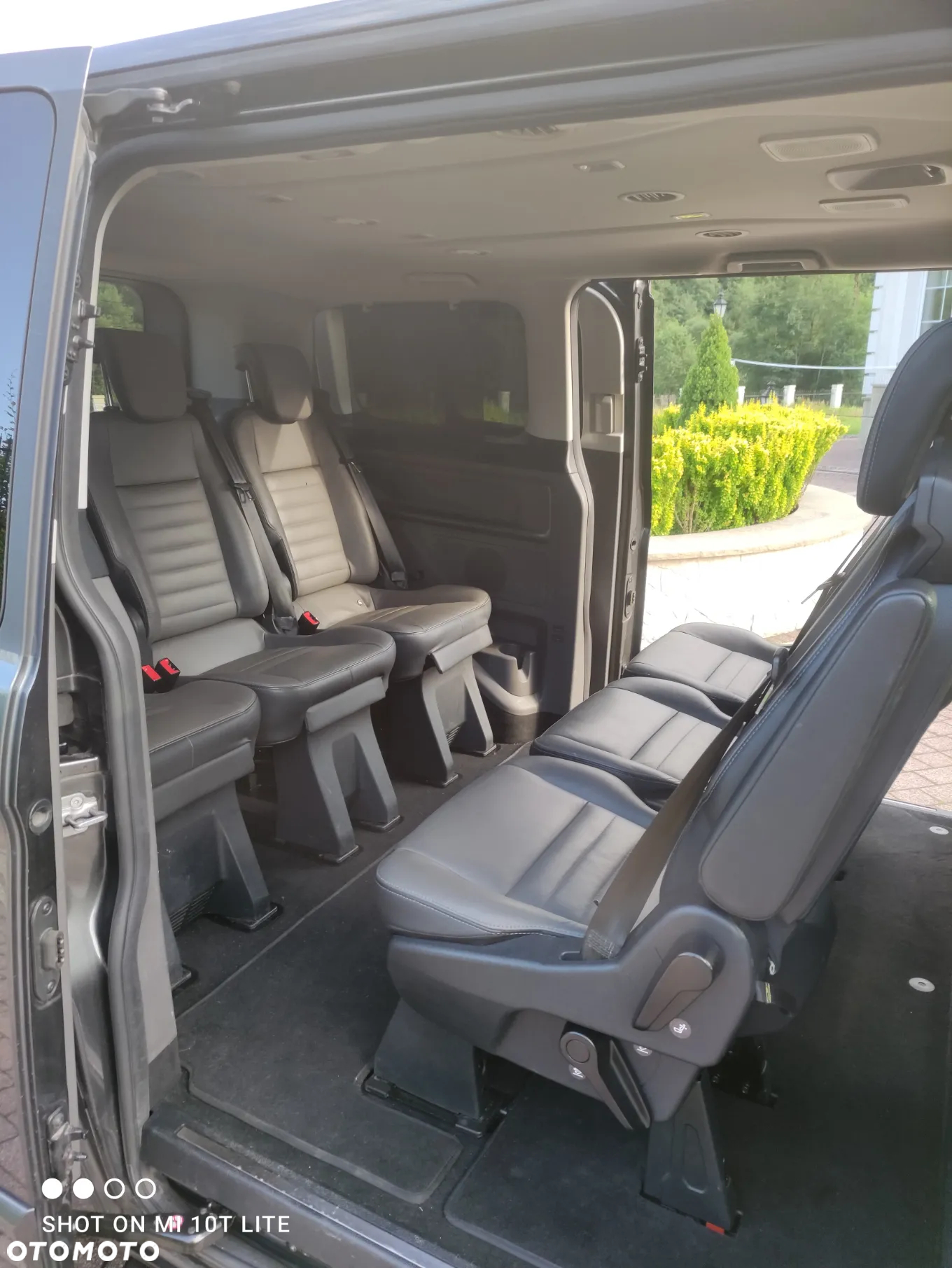 Ford Tourneo Custom 2.0 EcoBlue L1 Titanium - 12