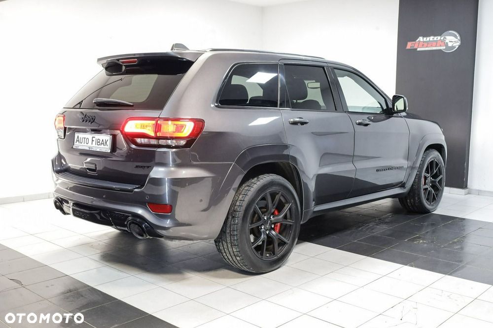 Jeep Grand Cherokee - 9