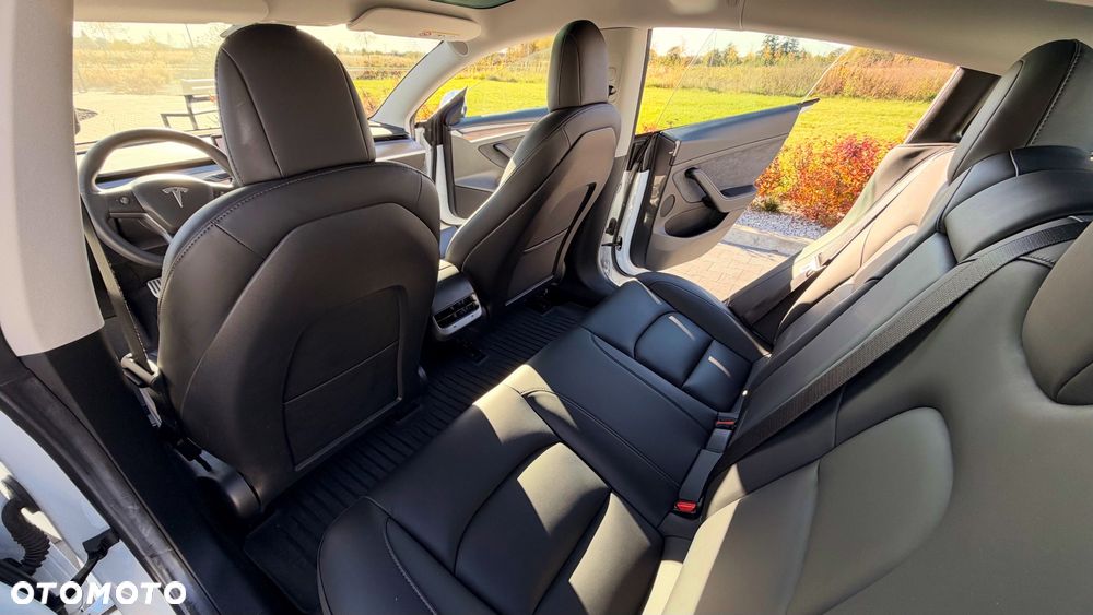 Tesla Model 3 Standard Reichweite Plus Hinterradantrieb - 5