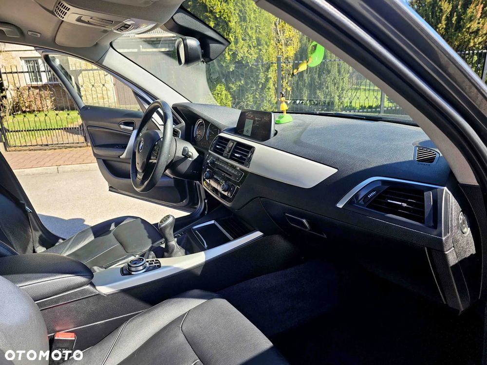 BMW Seria 1 118i Edition Metropolitan - 24