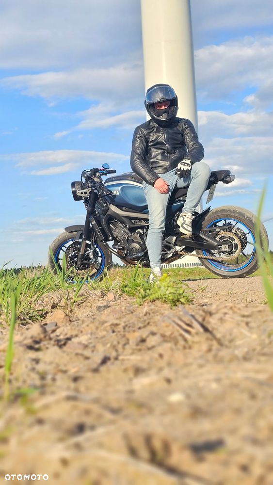 Yamaha XSR - 21