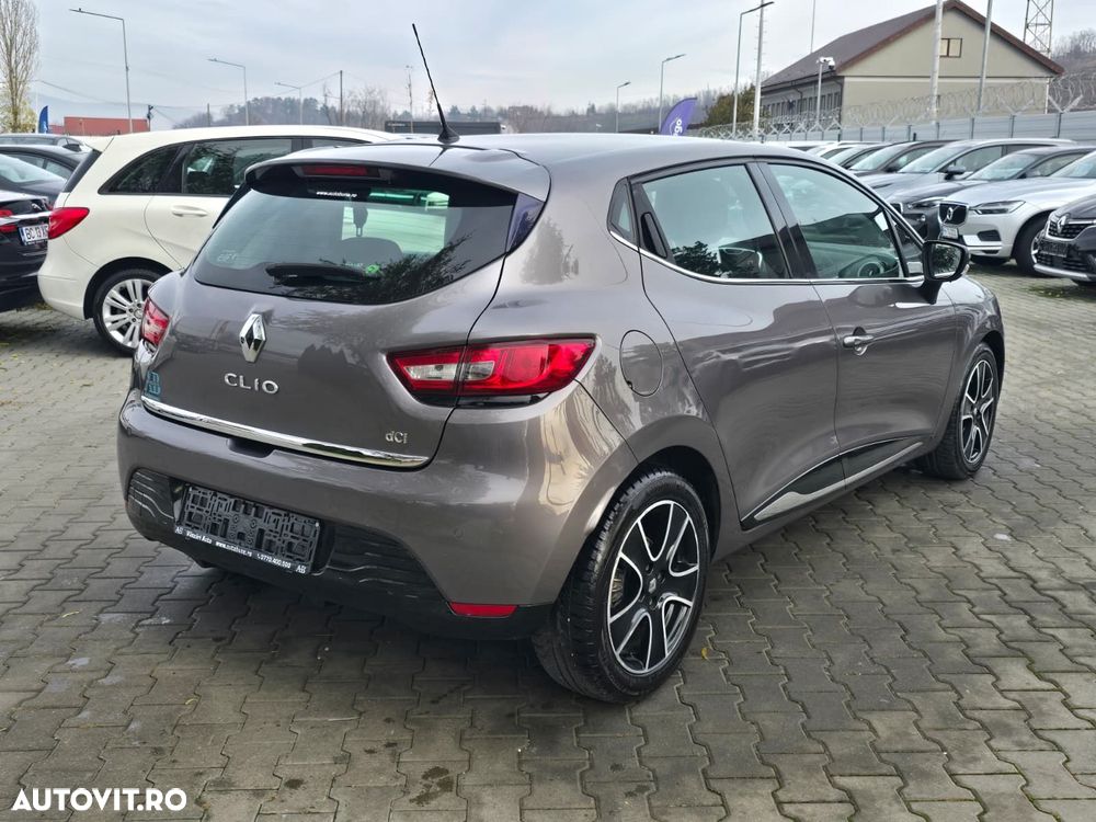 Renault Clio - 5