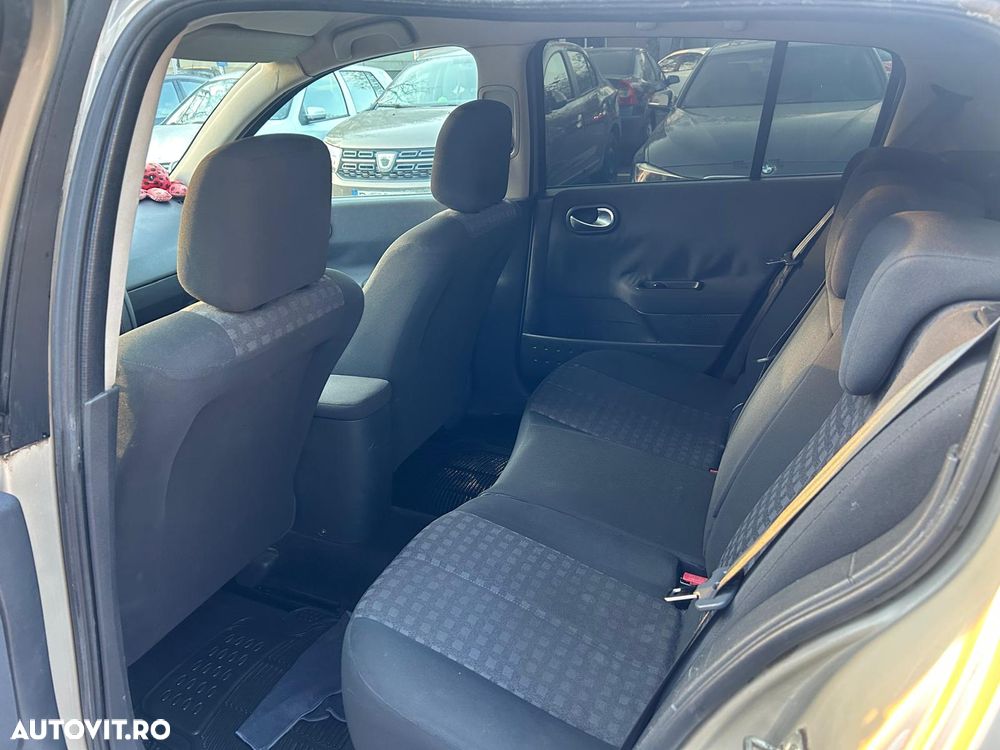 Renault Megane II Sedan 1.5 dCi Privilege - 5