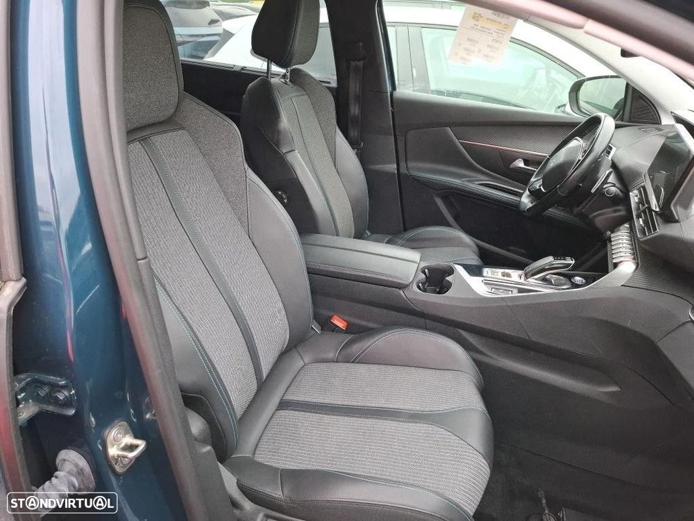 Peugeot 5008 1.2 PureTech Allure EAT8 - 6