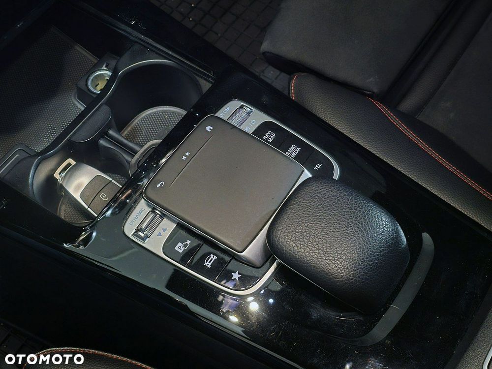 Mercedes-Benz Klasa A 220 7G-DCT AMG Line - 31