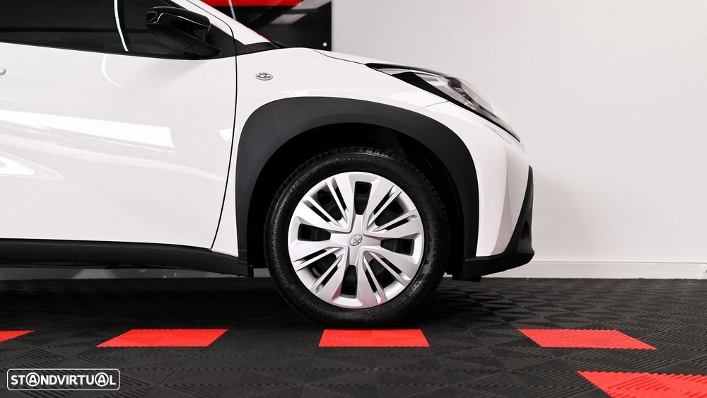 Toyota Aygo X 1.0 Play CVT - 3