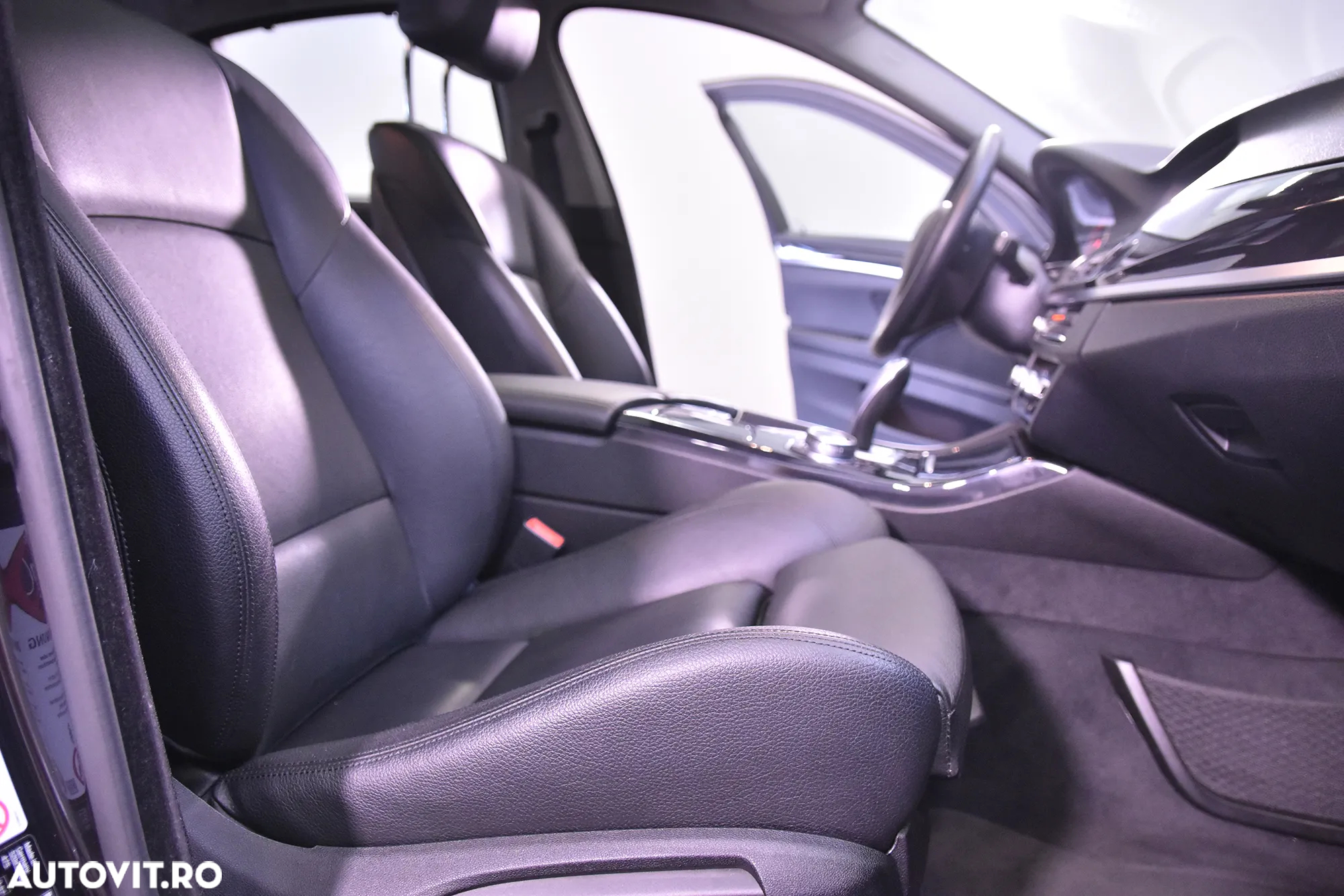 BMW Seria 5 520d xDrive - 11