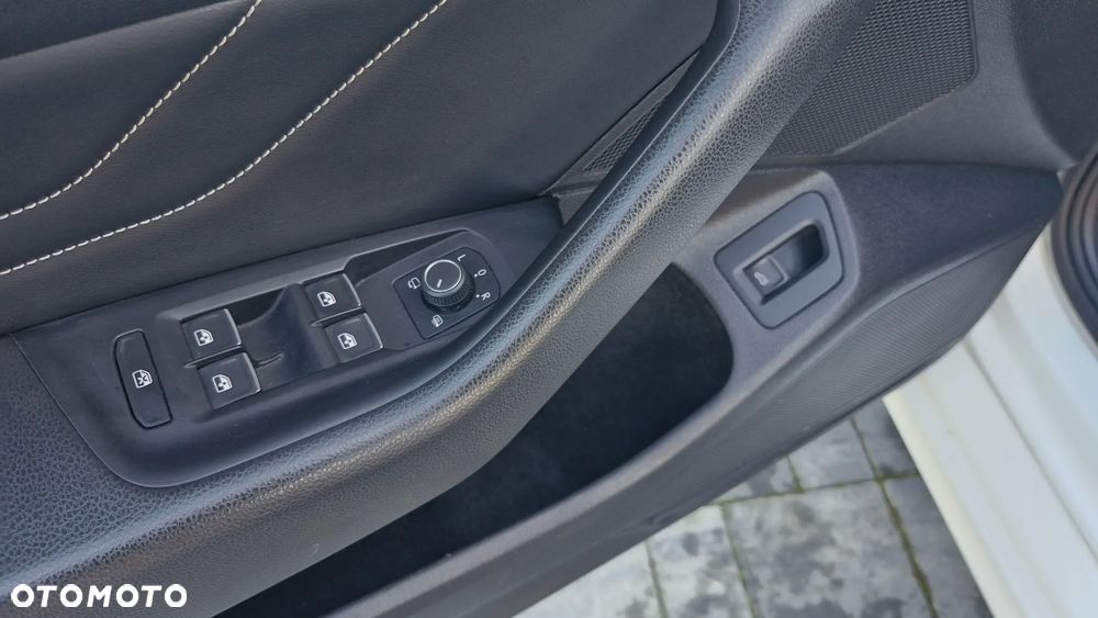 Volkswagen Passat 2.0 TSI OPF 4 Motion DSG Highline - 23