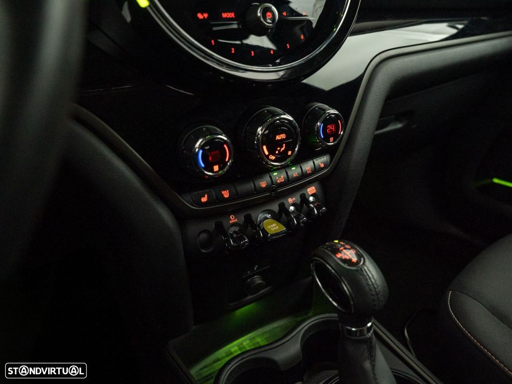 MINI Countryman Cooper SE ALL4 Auto - 29