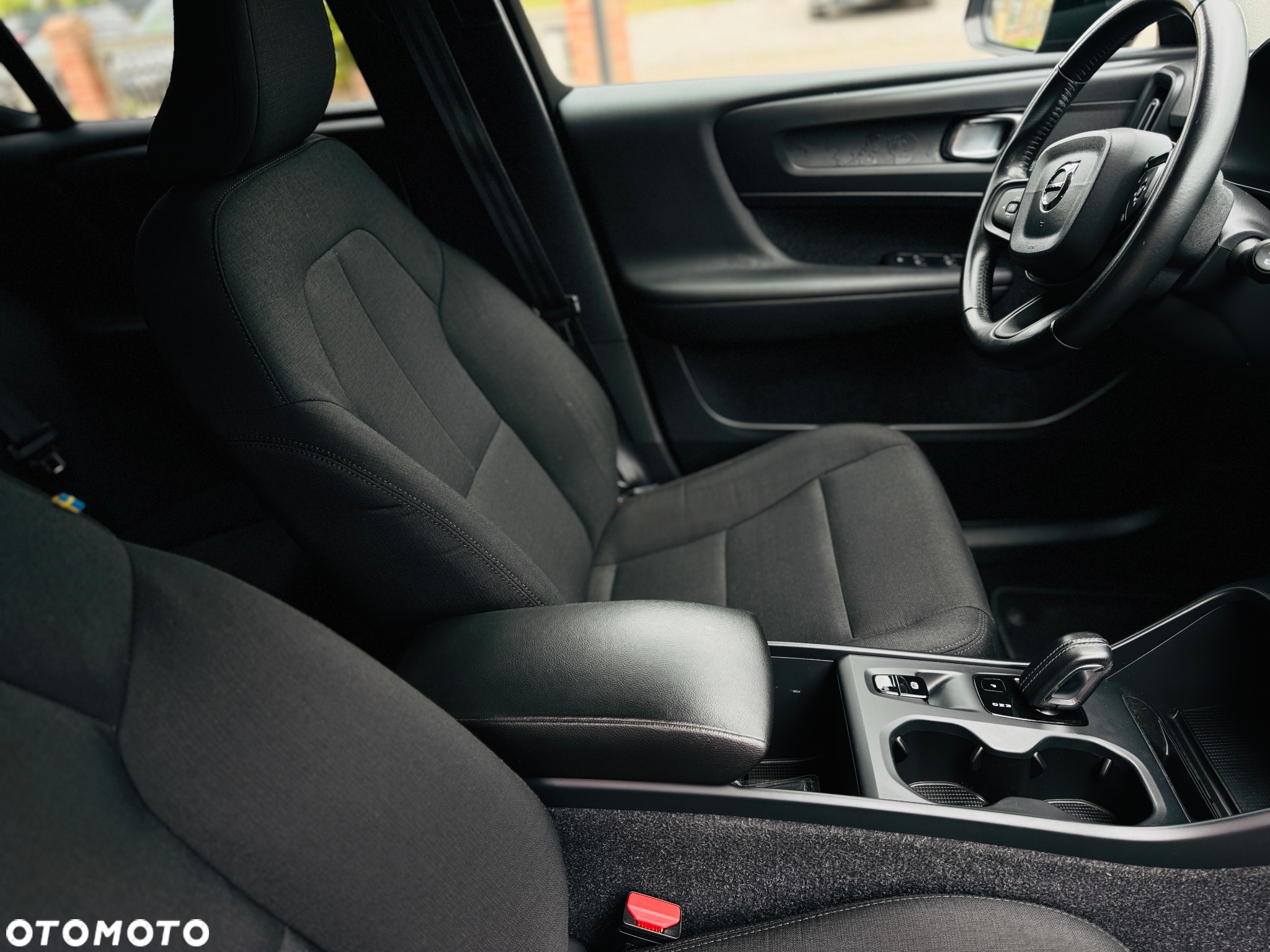 Volvo XC 40 D3 AWD Momentum Pro - 9
