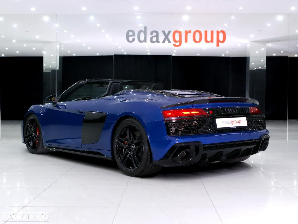 Audi R8 Spyder 5.2 FSi V10 S tronic Plus - 4