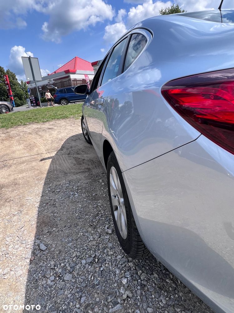 Opel Astra - 16