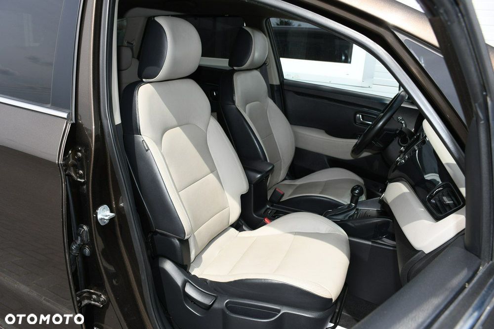 Kia Carens 1.7 CRDi Edition 7 - 26
