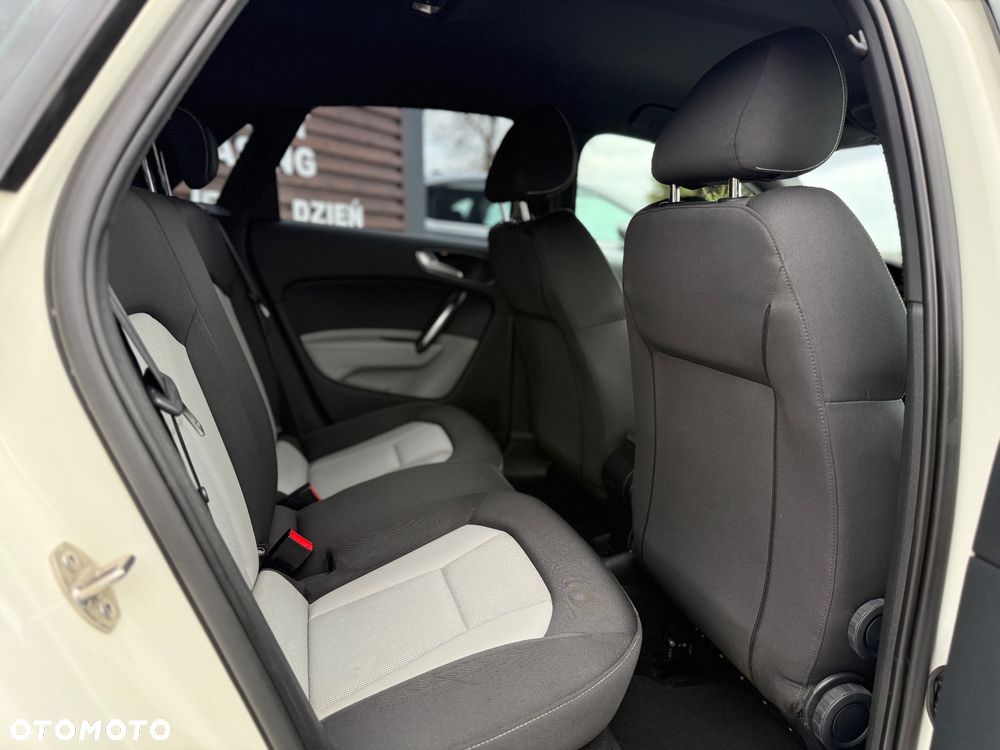 Audi A1 Sportback 1.4 TFSI S tronic S line Sportpaket - 11