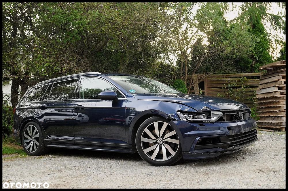Volkswagen Passat - 16