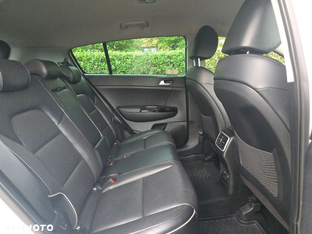 Kia Sportage 1.6 T-GDI L Business Line 2WD - 18