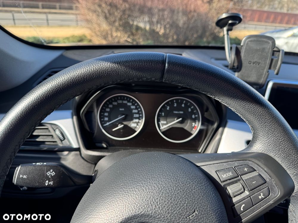 BMW X1 sDrive18i - 13