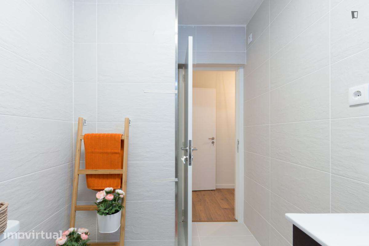 Quarto - localizado em Senhora da Hora Porto - Grande imagem: 5/20