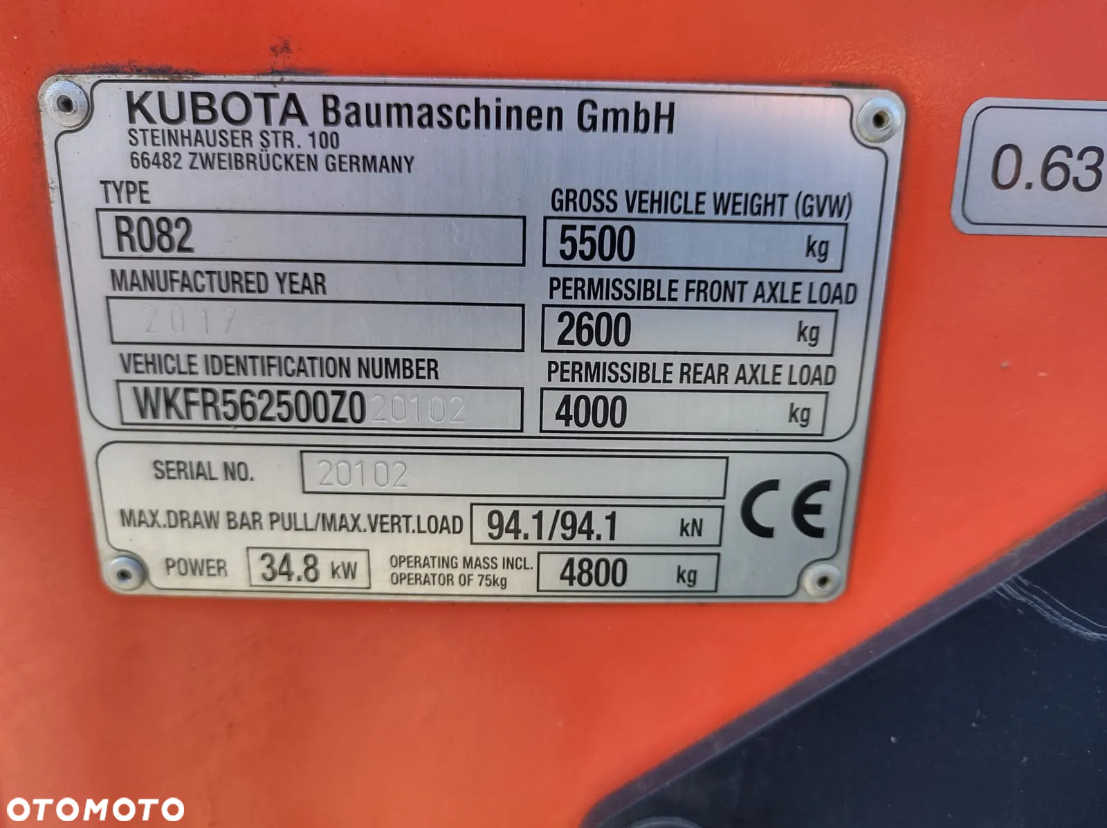 Kubota R082 - 17