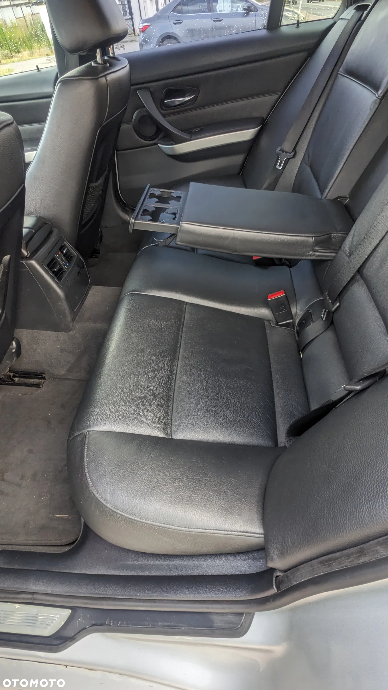 BMW Seria 3 325xi Touring - 8