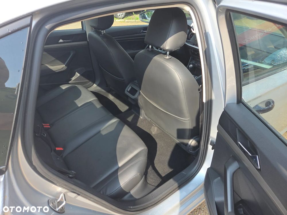 Volkswagen Golf - 11