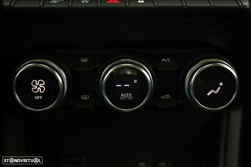 Renault Captur 1.0 TCe Techno Bi-Fuel - 12