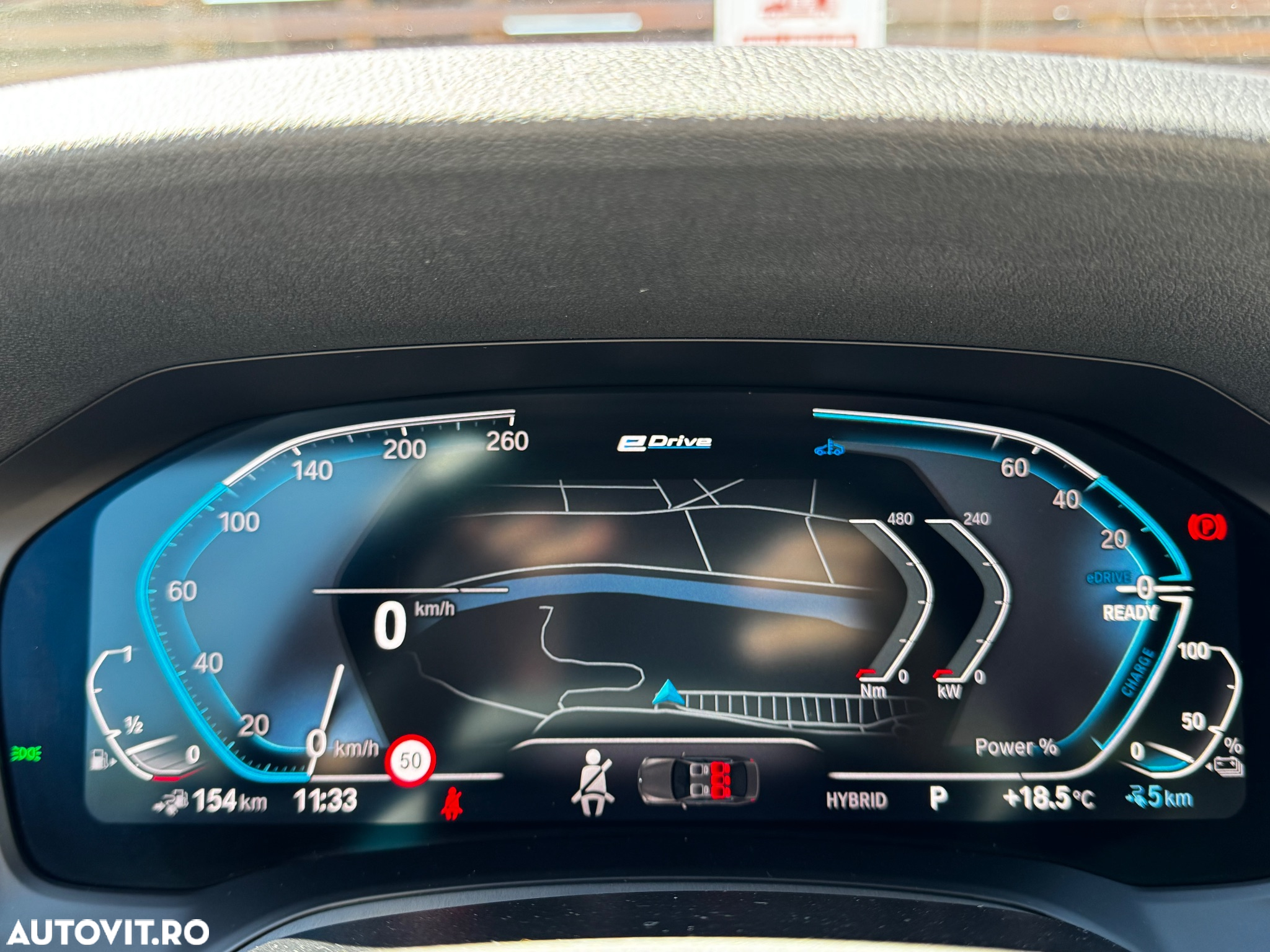 BMW Seria 3 330e Aut. Luxury Line - 30